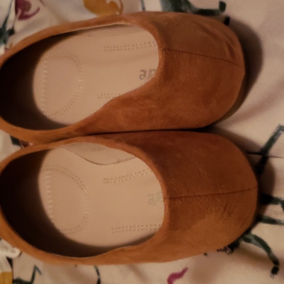 Suede Bella Marie Women's Ballet Flat Almond Toe Shoes Women's 8.5 - Picture 6 of 7